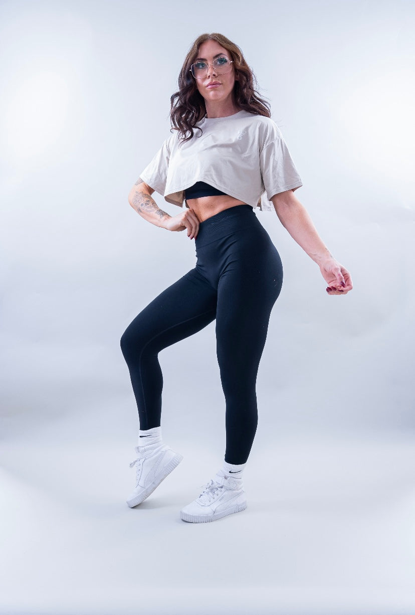 ELEVATE CROP TEE - BEIGE