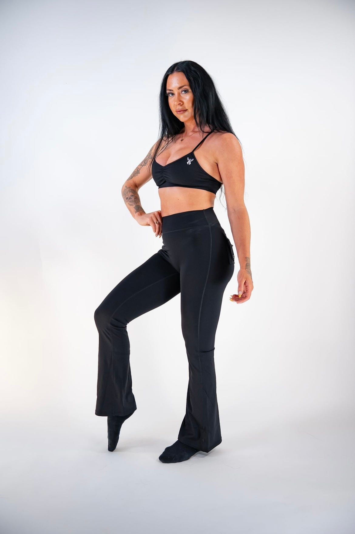 AURORA FLARE LEGGINGS - BLACK