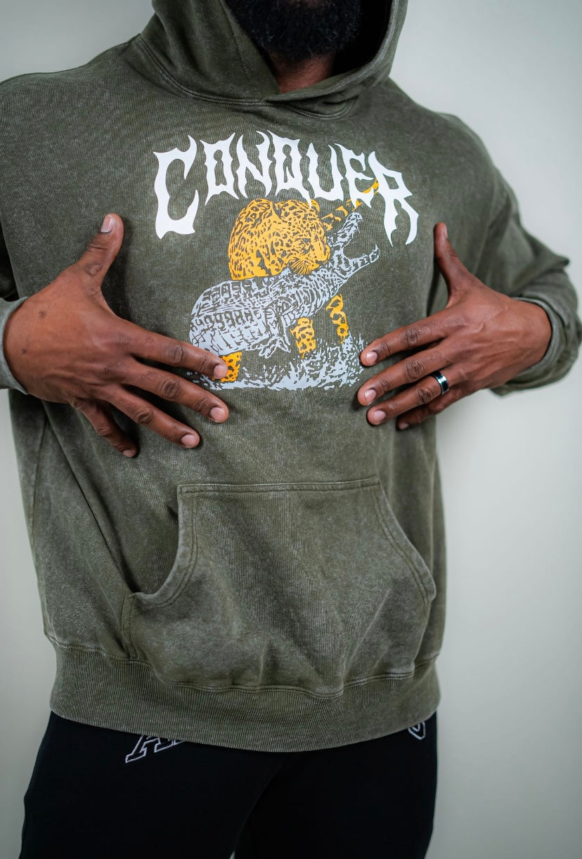 CONQUER HOODIE - OLIVE