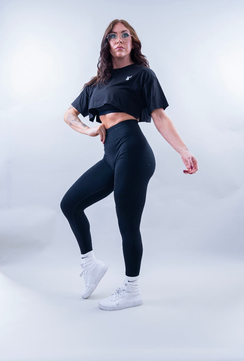 ELEVATE CROP TEE - BLACK