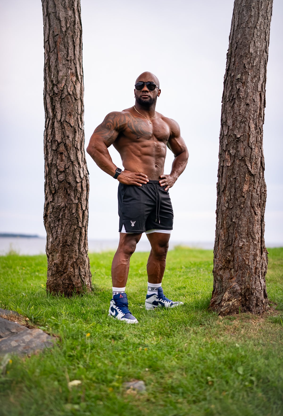 ATHLETIC COMPRESSION SHORTS - BLACK