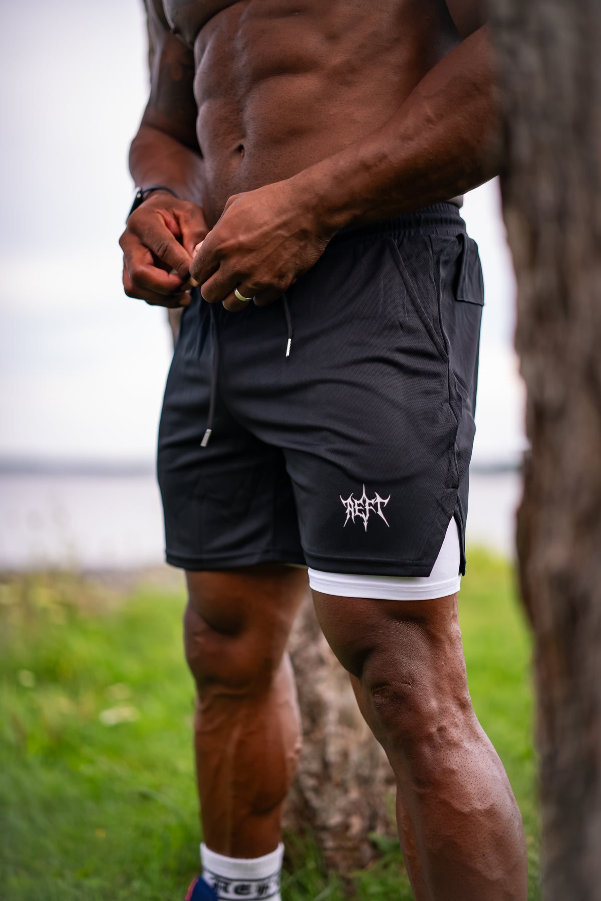 ATHLETIC COMPRESSION SHORTS - BLACK