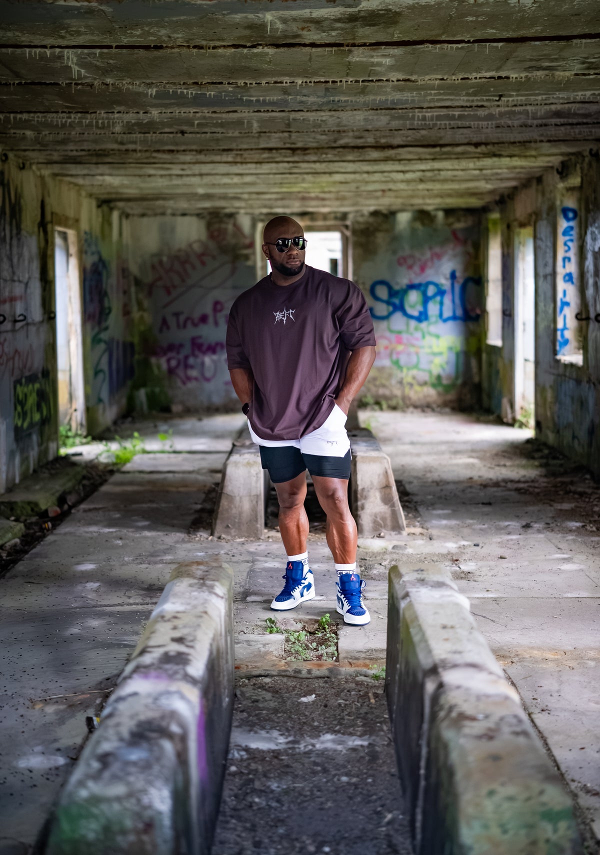 PUSH YOUR LIMITS OVERSIZED TEE - DARK BROWN