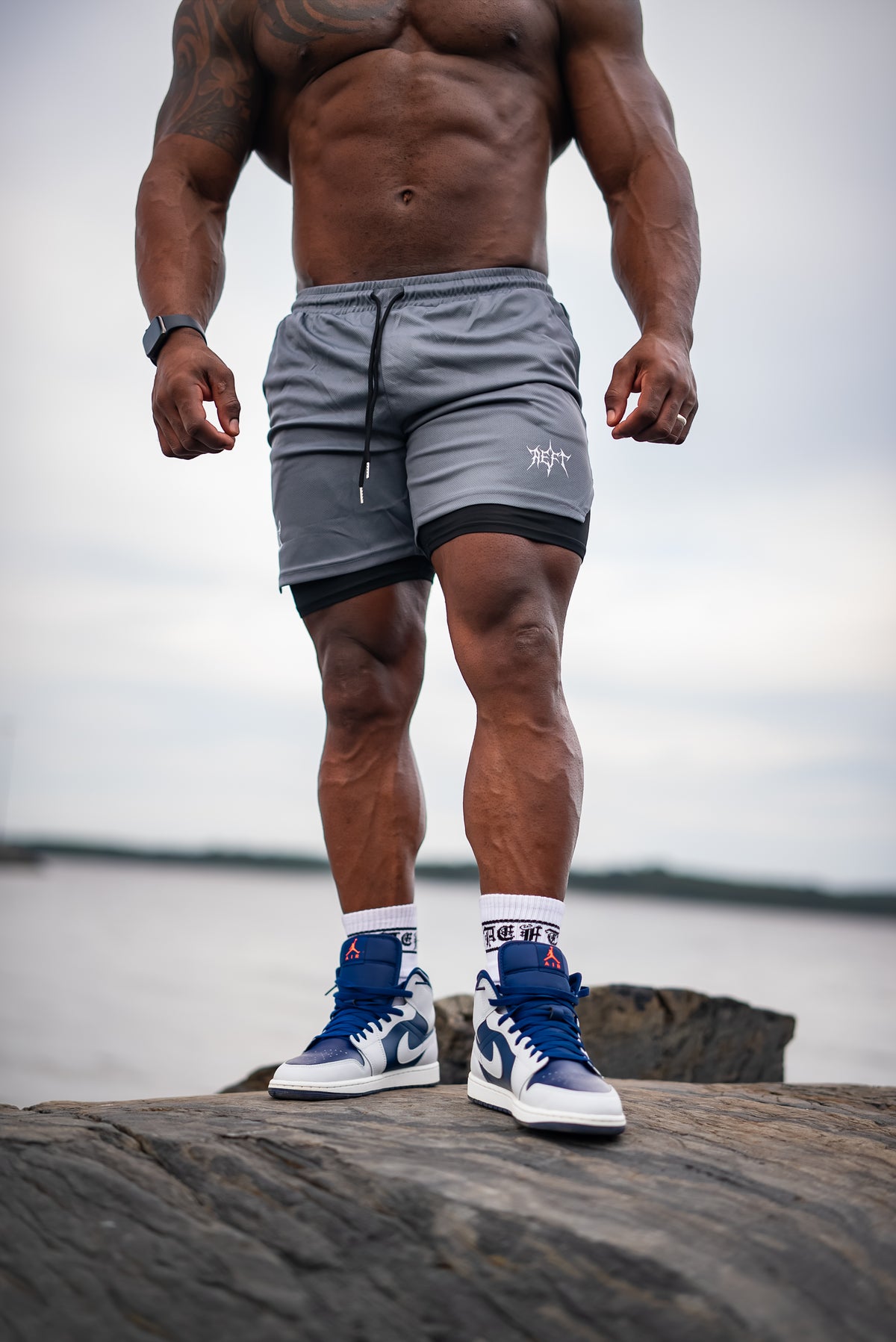 ATHLETIC COMPRESSION SHORTS - ONYX GREY
