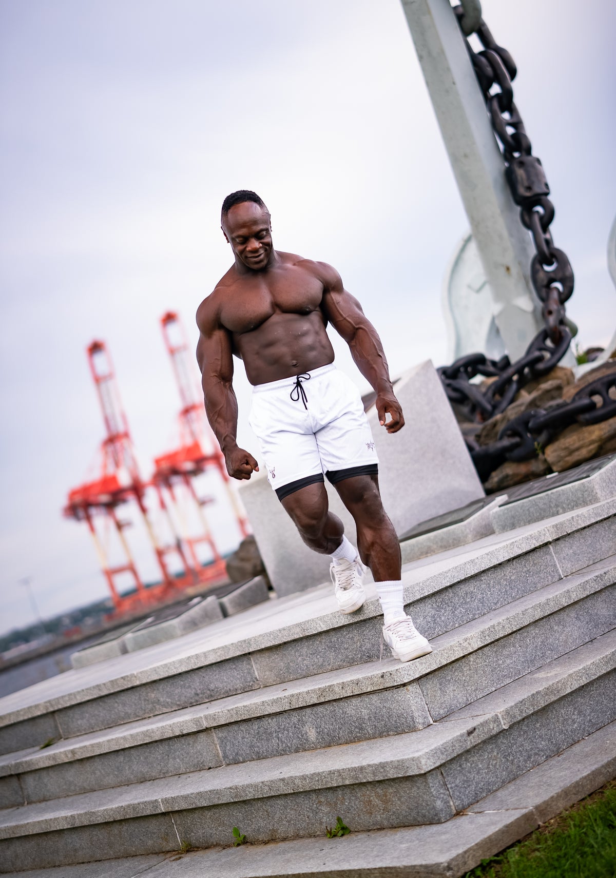 ATHLETIC COMPRESSION SHORTS - WHITE
