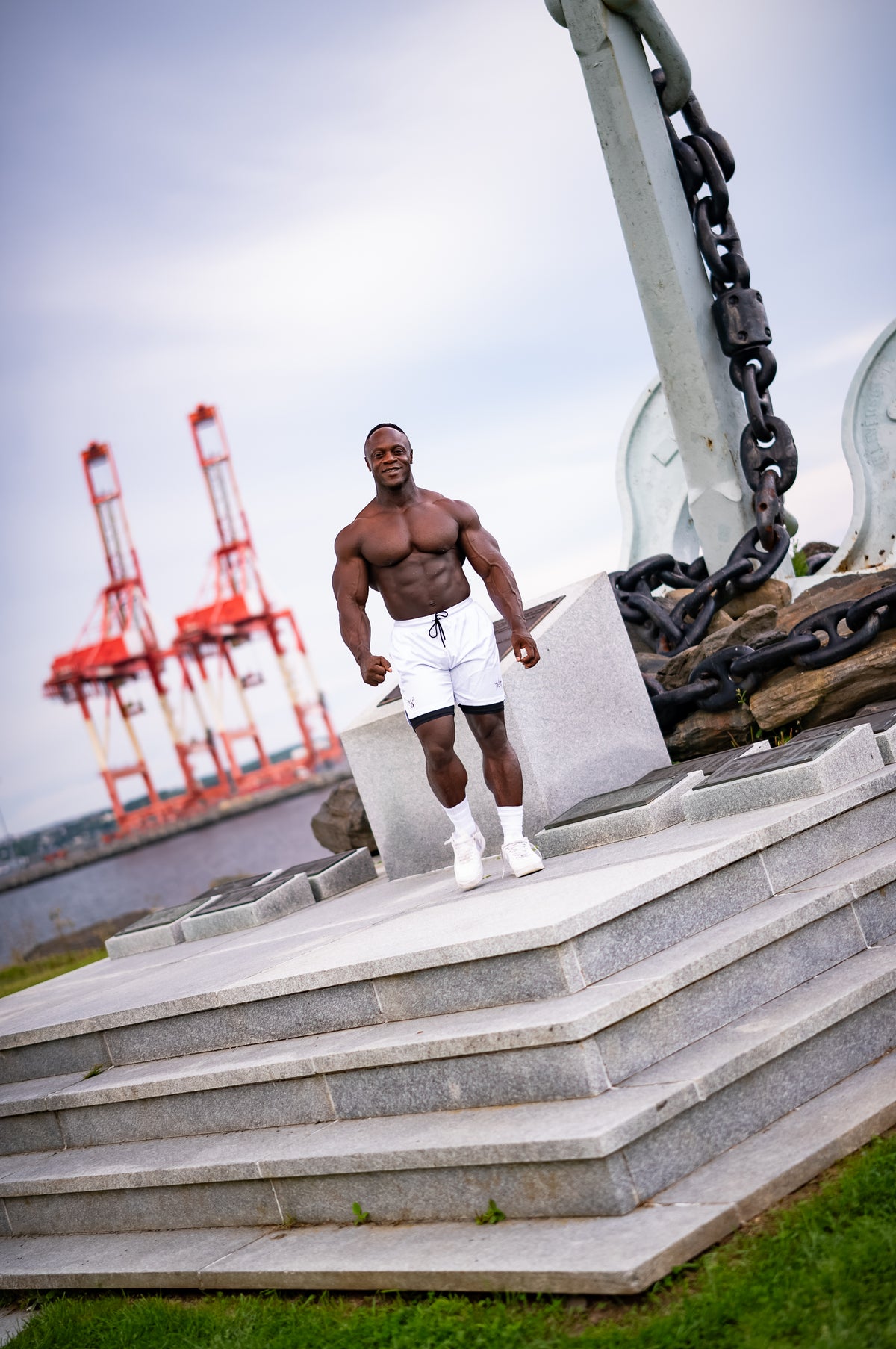 ATHLETIC COMPRESSION SHORTS - WHITE