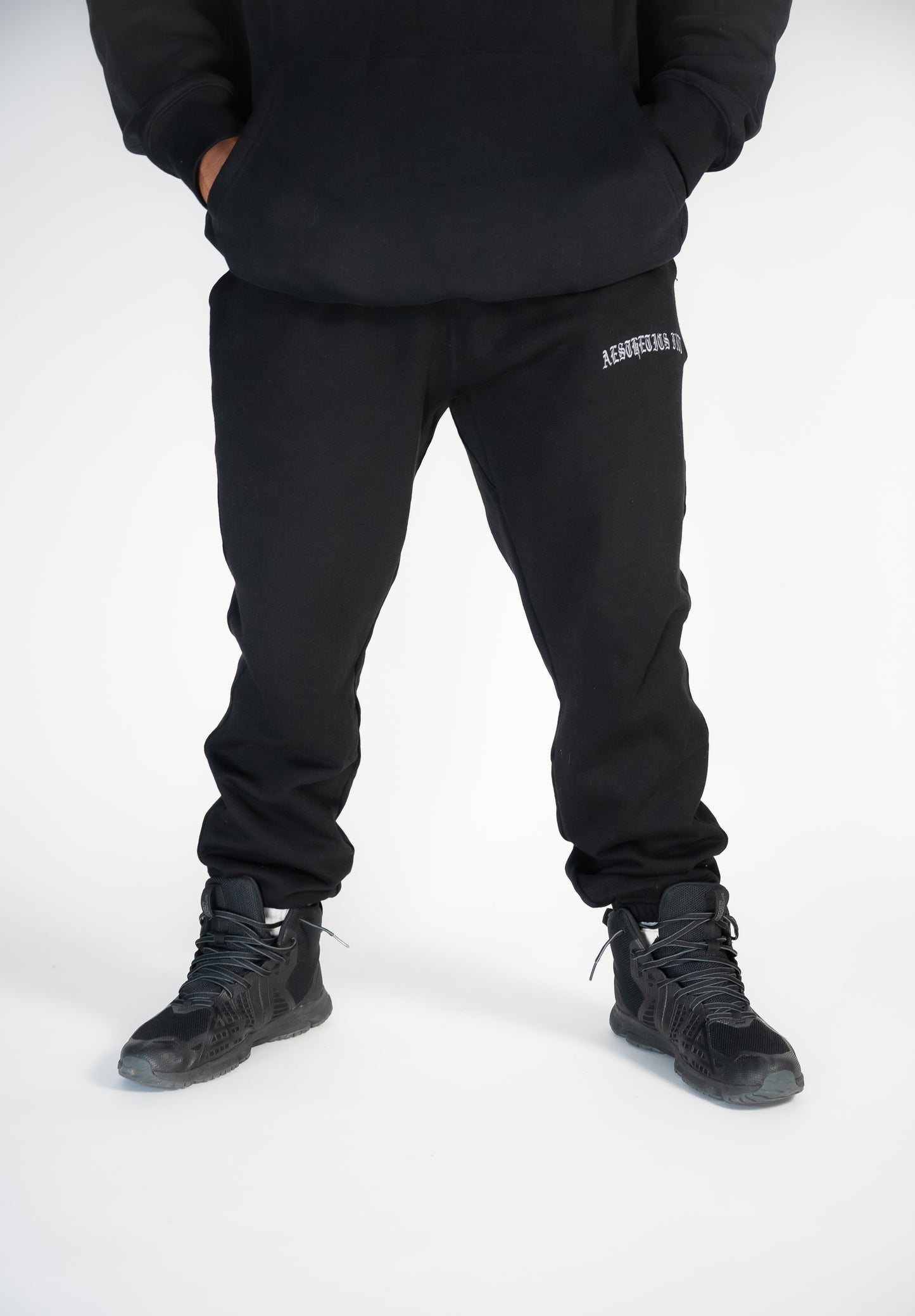 FORGED IN IRON JOGGERS - BLACK