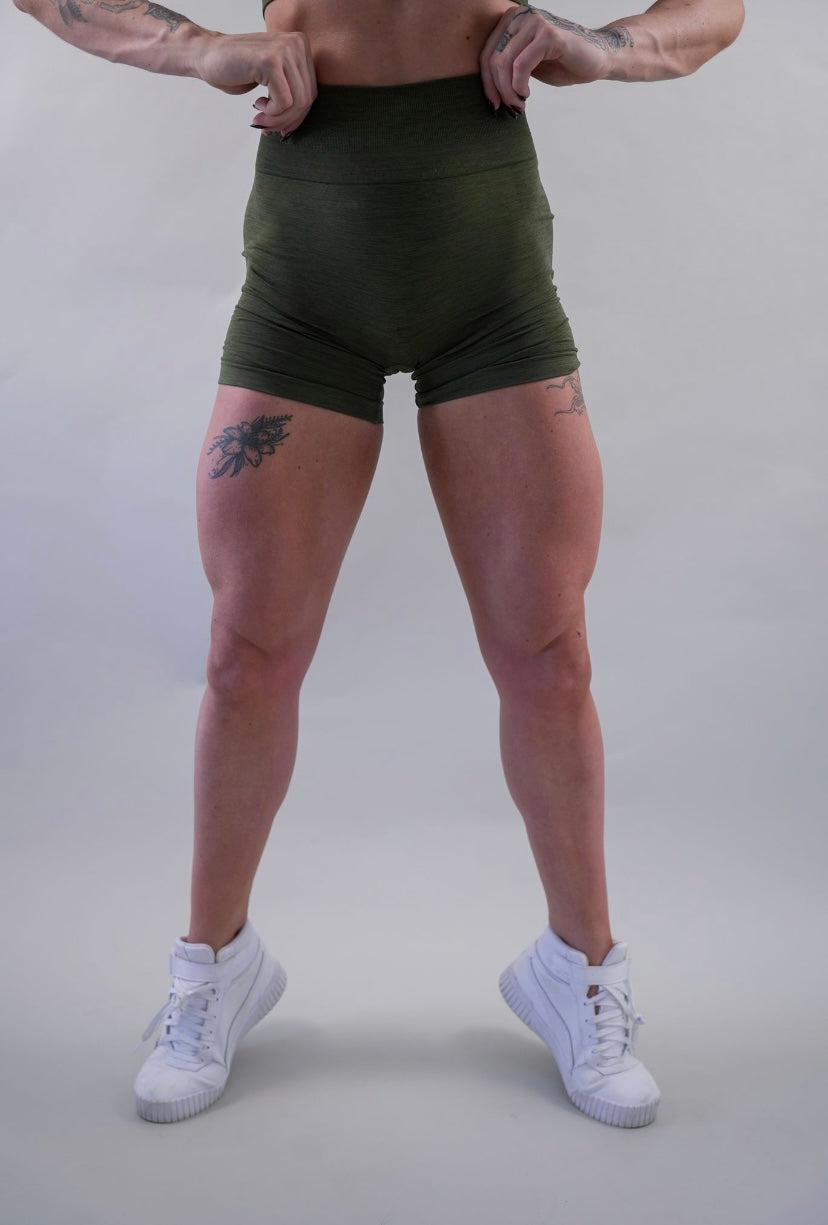 DELUXE SEAMLESS SHORT - OLIVE