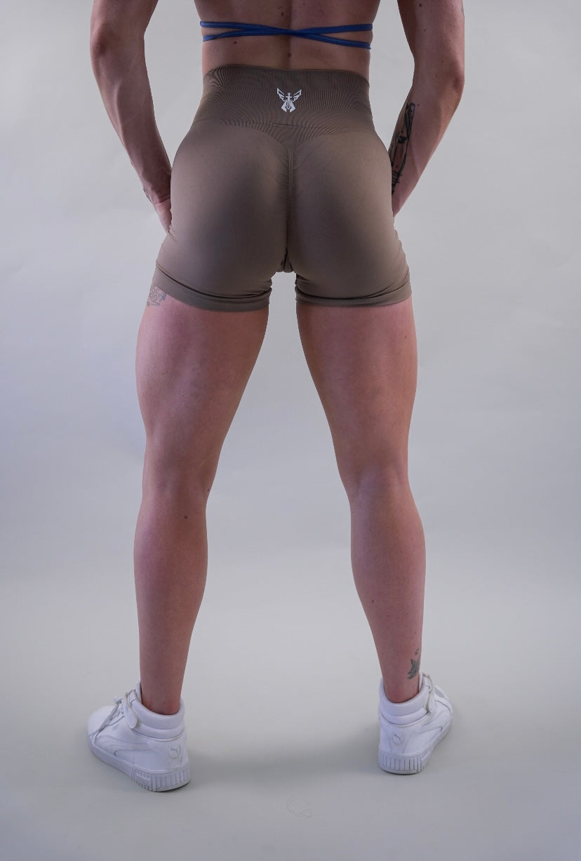 DELUXE SEAMLESS SHORT - TOASTED ALMOND