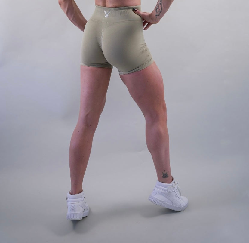 DELUXE SEAMLESS SHORT - BEIGE