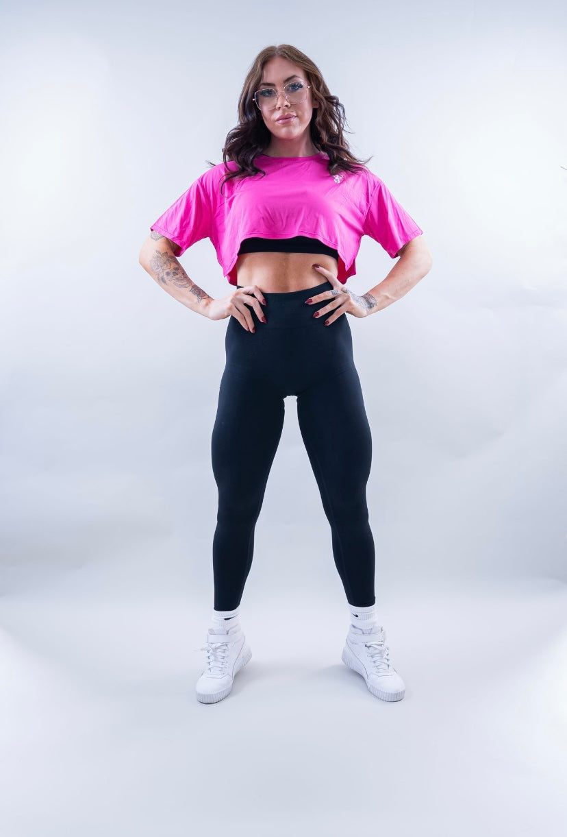 ELEVATE CROP TEE - FUCHSIA