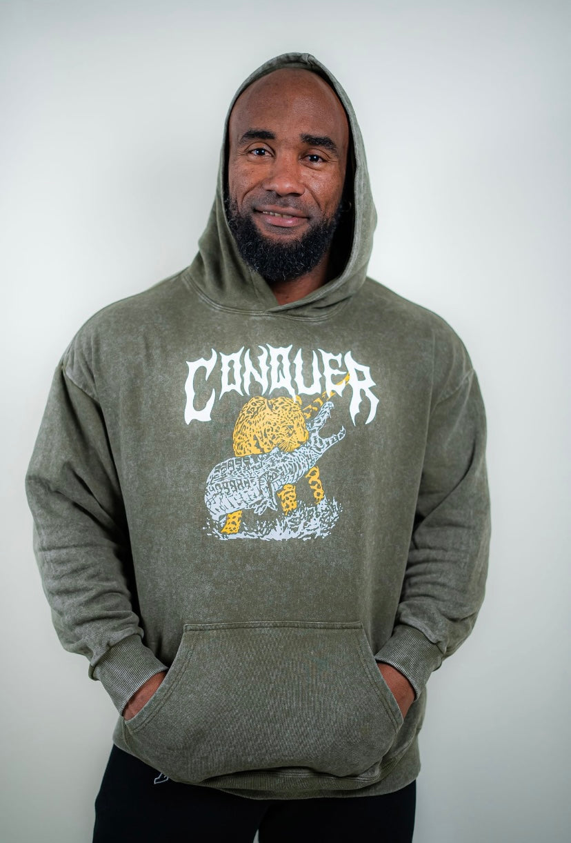 CONQUER HOODIE - OLIVE