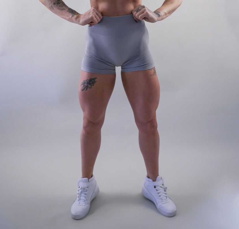 DELUXE SEAMLESS SHORT - ASH GREY