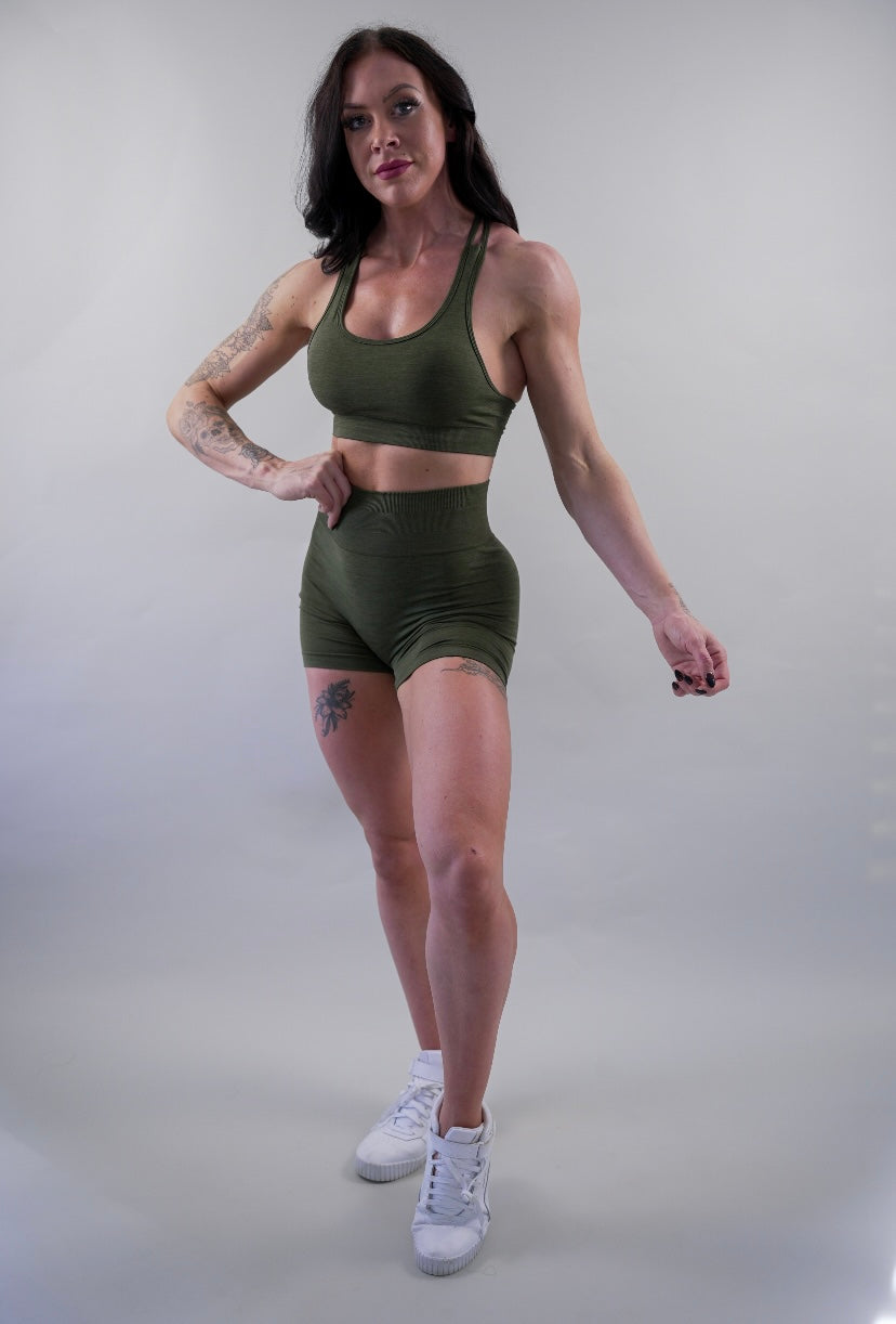 DELUXE SEAMLESS SHORT - OLIVE