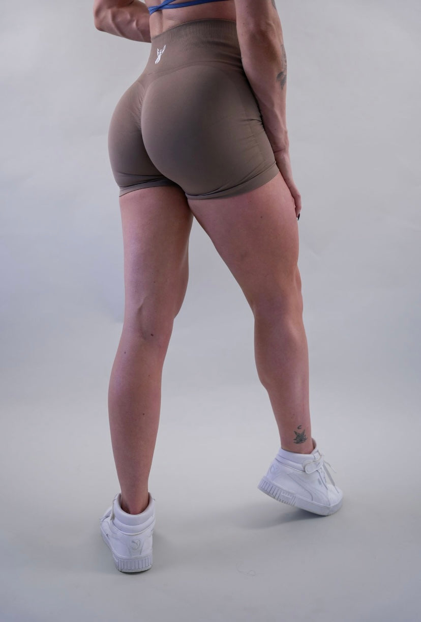 DELUXE SEAMLESS SHORT - TOASTED ALMOND