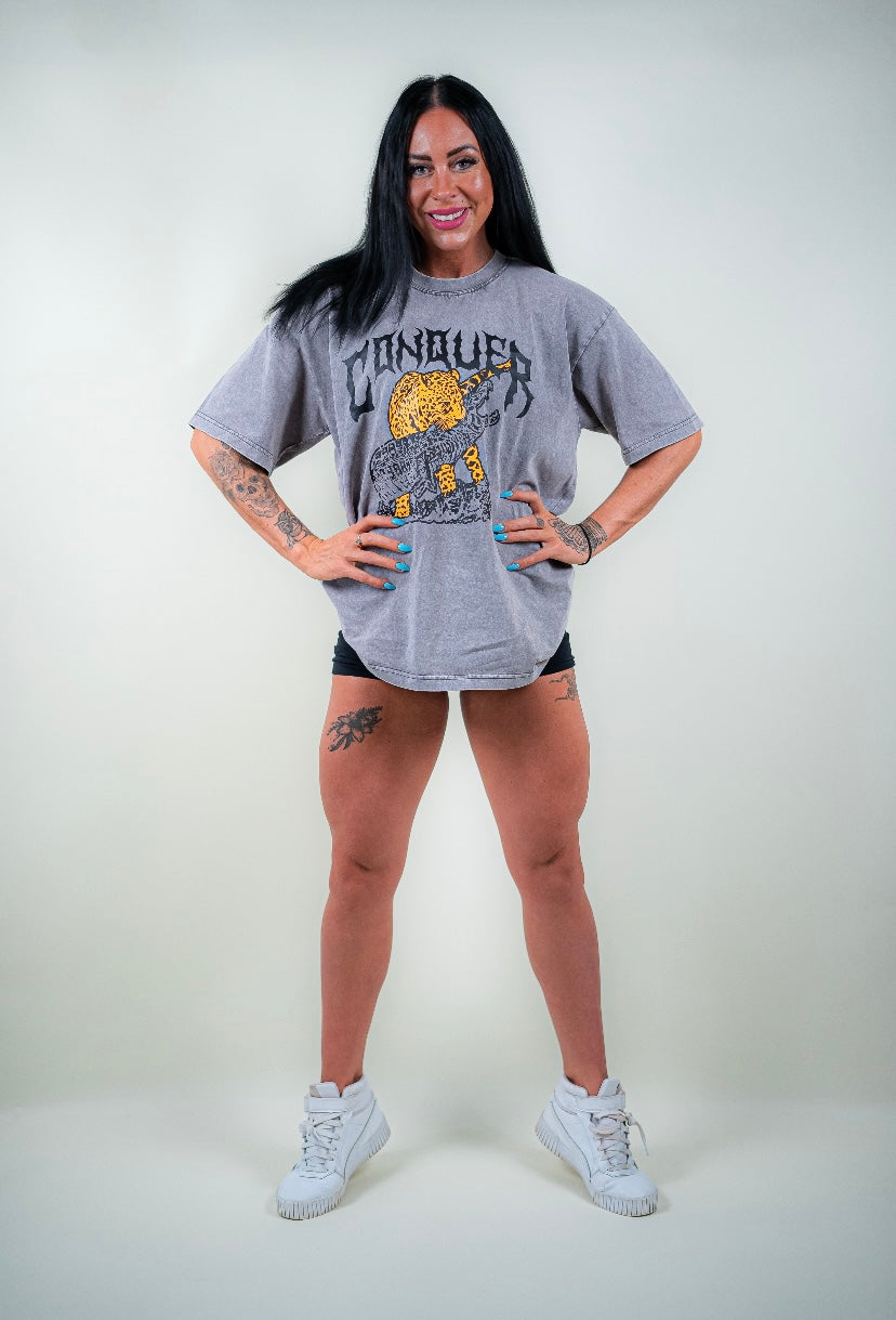 CONQUER OVERSIZED TEE - SMOKE GREY