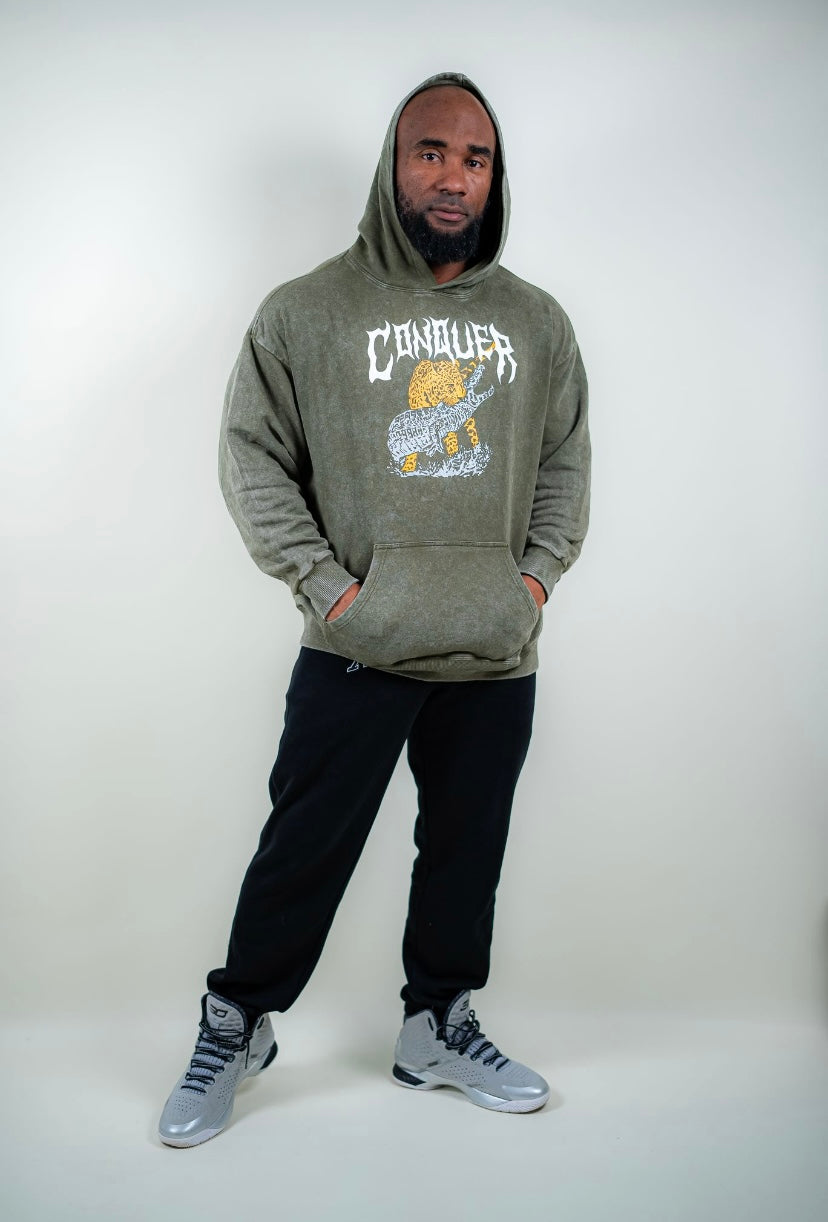 CONQUER HOODIE - OLIVE