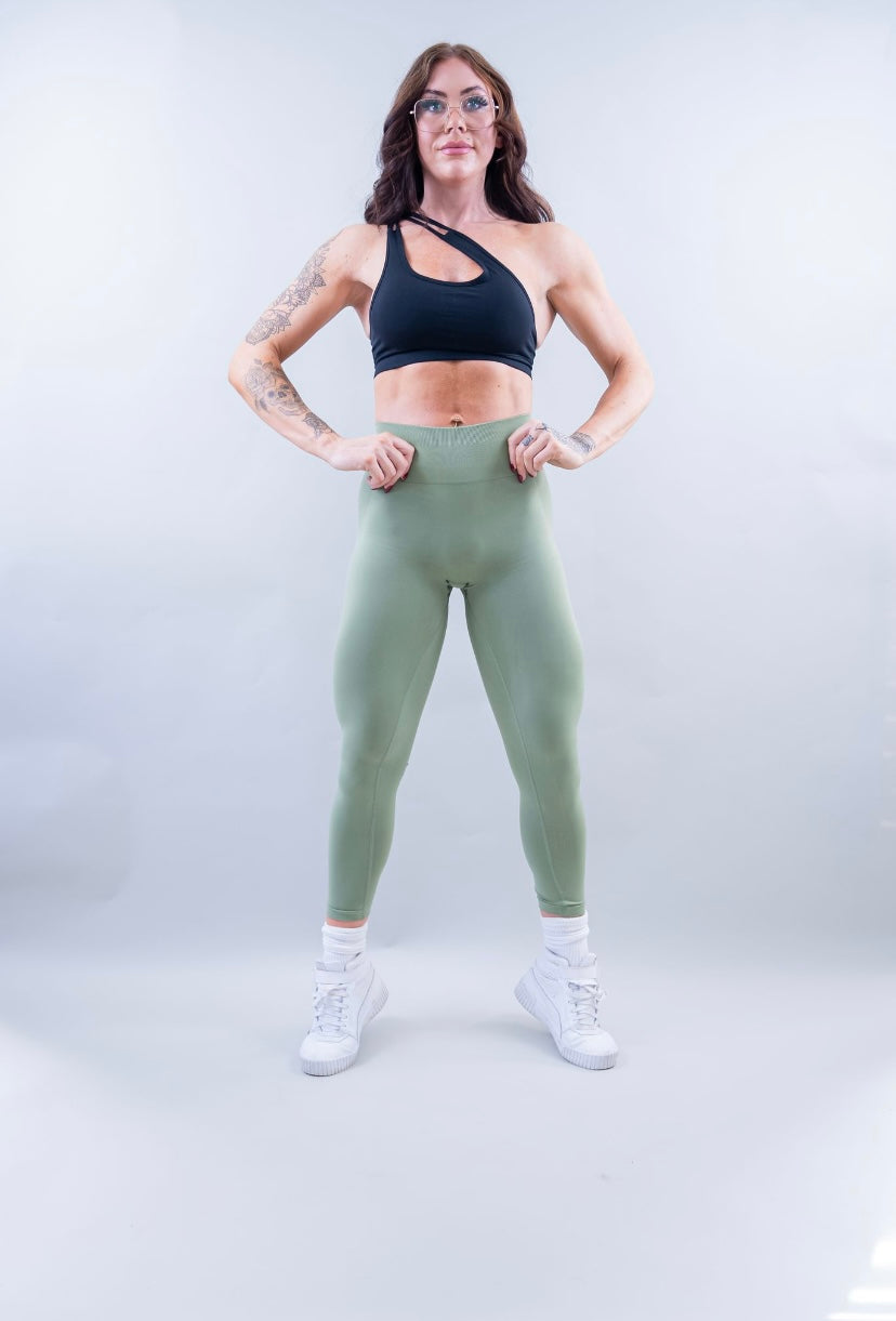 EXPAND SEAMLESS LEGGINGS - LIGHT OLIVE