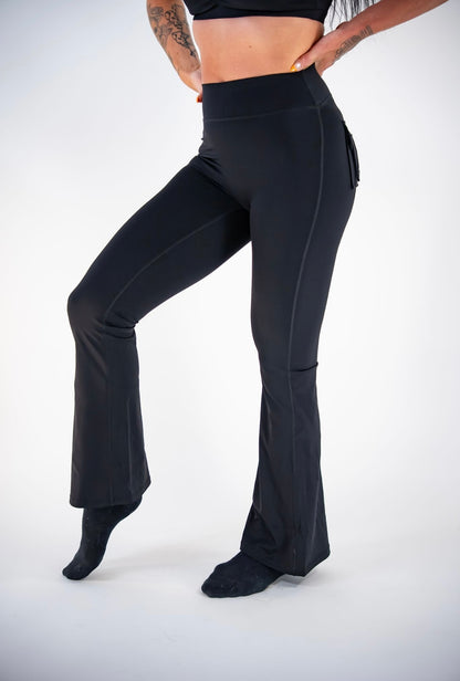 AURORA FLARE LEGGINGS - BLACK