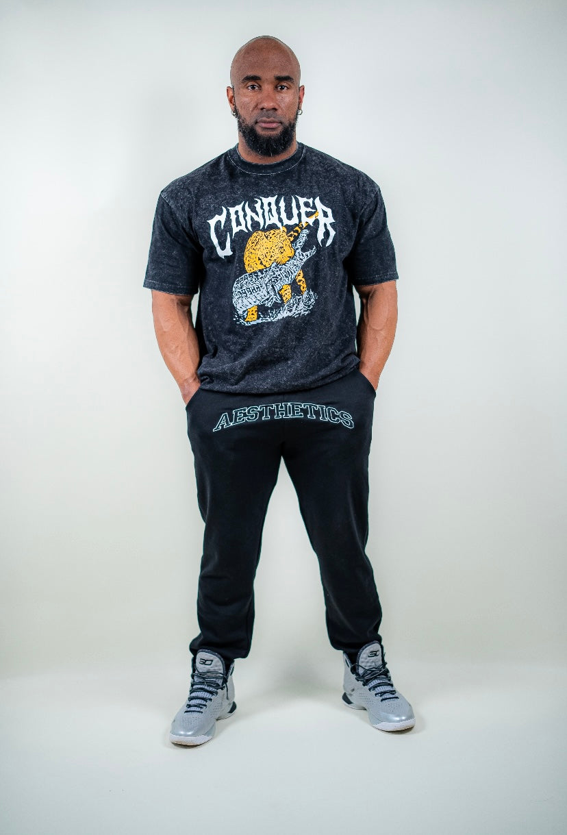 CONQUER OVERSIZED TEE - BLACK