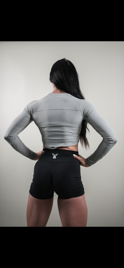 ELEVATE LONG SLEEVE CROP TOP - PLATINUM
