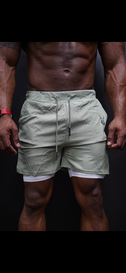 ATHLETIC COMPRESSION SHORTS - WILLOW GREEN