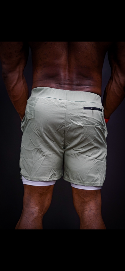 ATHLETIC COMPRESSION SHORTS - WILLOW GREEN